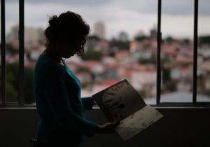 O trabalho de olhar as nuvens