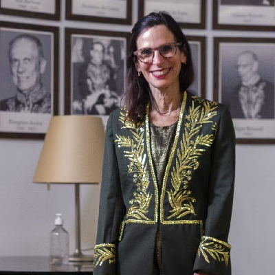 Em noite emocionante, Lilia Moritz Schwarcz se torna imortal da ABL; leia o discurso da posse na íntegra